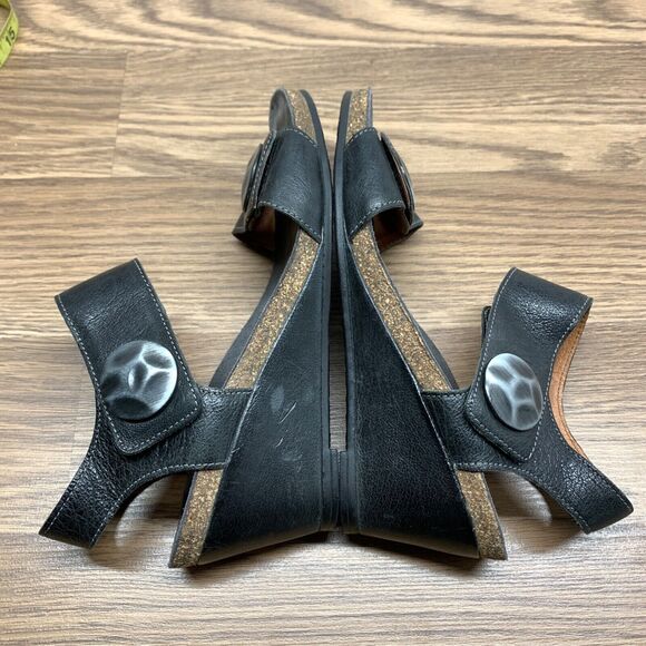 Taos Carousel 2 Floral Sandals Black Metallic Silver 38 USA 7 - 7.5 Wedge Sadals - Picture 2 of 13